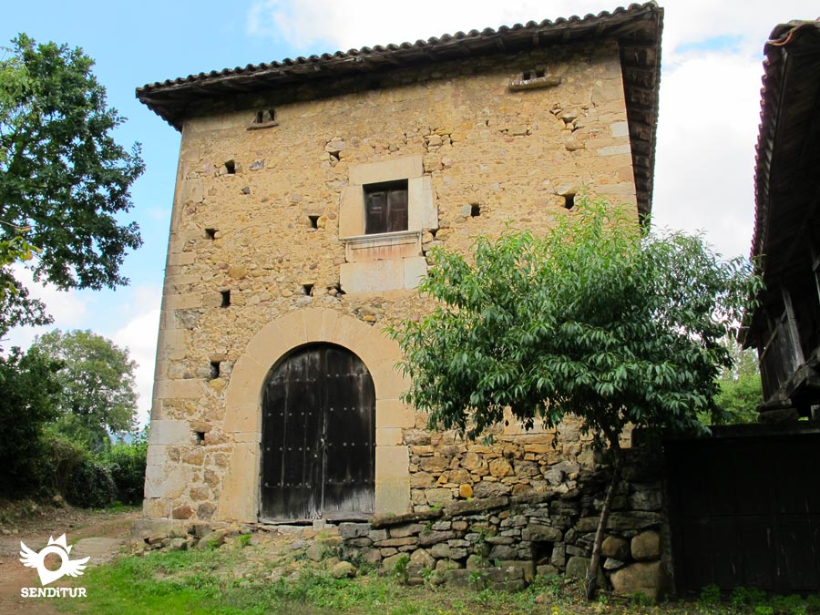 The Manor House of La Devesa in Casazorrina