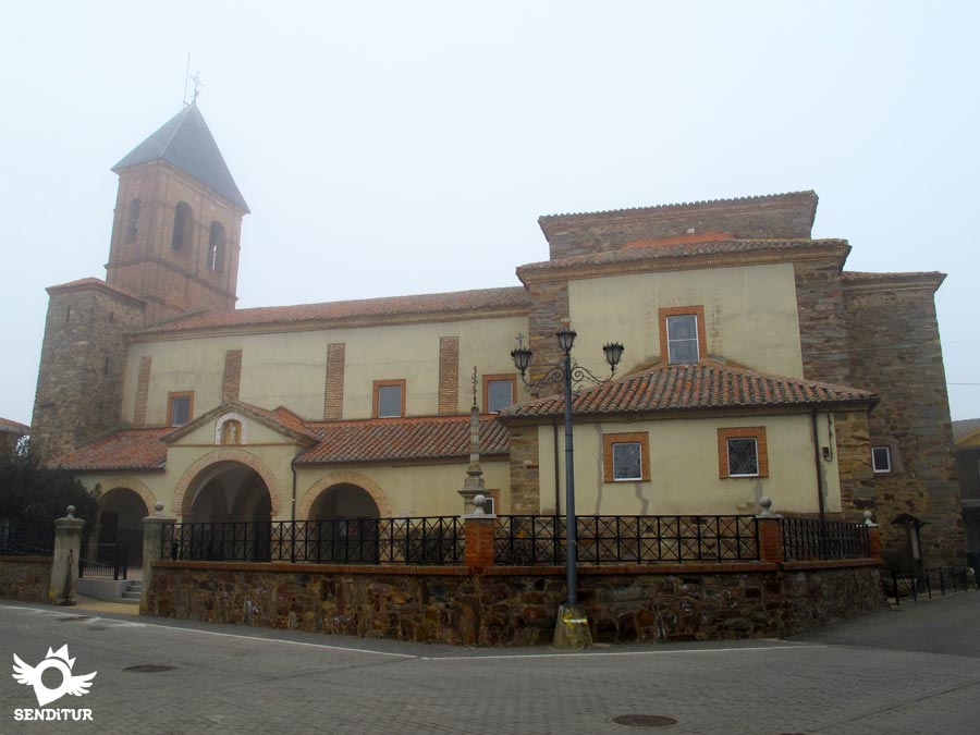 Church of Santiago Apóstol in Villares de Órbigo