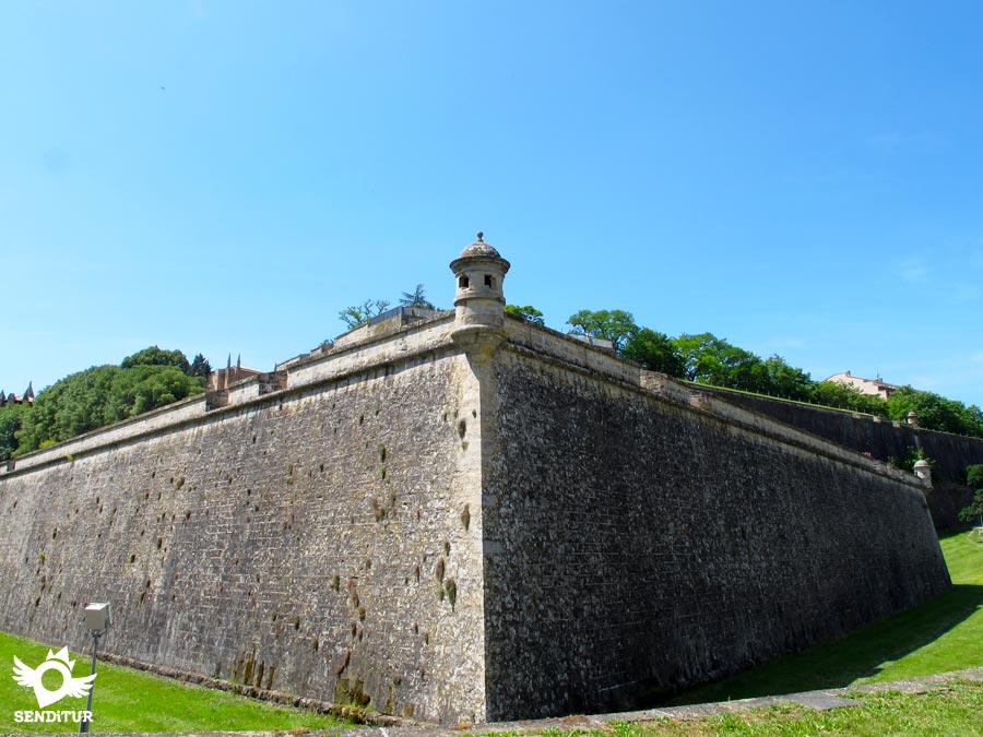 Walls of the city of Pamplona-Iruña