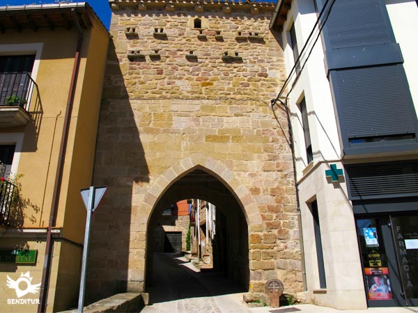 Entrance to Cirauqui-Zirauki